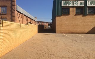 2500 m² Office Space in Monavoni