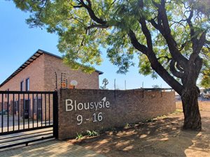 2 Bed Townhouse in Rietfontein