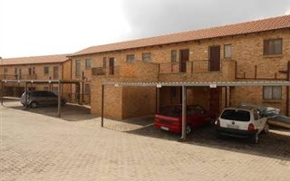 2 Bedroom Apartment in Breaunanda