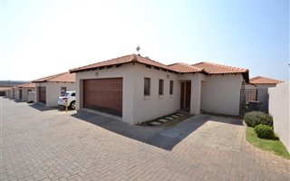 3 Bedroom Townhouse in Thatchfield