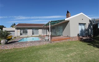 3 Bedroom House in Charlo