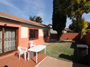 3 Bed Cluster in Bromhof