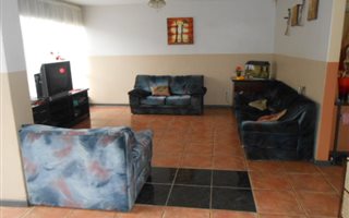 3 Bedroom Duplex in Vanderbijlpark CE