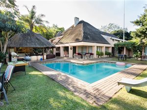 7 Bed House in Woodside