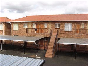 2 Bed Townhouse in Kempton Park Central