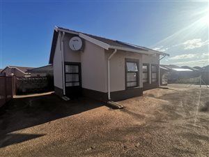 2 Bed House in Raceway