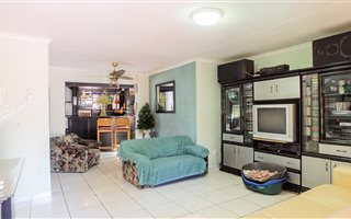 5 Bedroom House in Elandspark