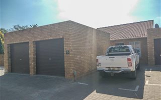 3 Bedroom Simplex in Magalieskruin