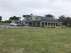 475 m² Commercial space in Kidds Beach