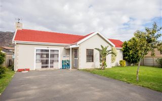 3 Bedroom House in Dobson