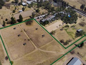 1 ha Land available in Kyalami AH