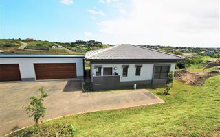 3 Bedroom Townhouse in Palm Lakes Estate