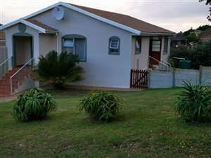 3 Bedroom House in Dana Bay