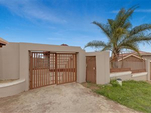 3 Bed House in Naturena
