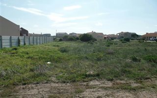 503 m² Land available in Perlemoenbaai