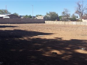 995 m² Land available in Upington