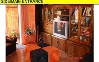2 Bedroom Townhouse in Rooihuiskraal
