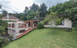 4 Bedroom House in Cowies Hill Park