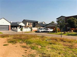 600 m² Land available in Waterfall Country Village