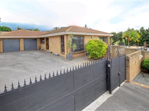 4 Bed House in Welgemoed