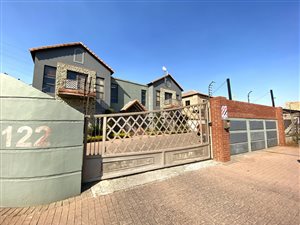 649.299987792969 m² Office Space in Eldoraigne