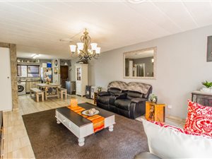 3 Bed Apartment in Lakefield