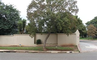 6 Bedroom House in Westdene