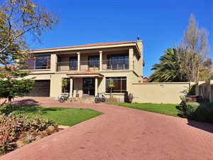 4 Bed House in Woodland Hills