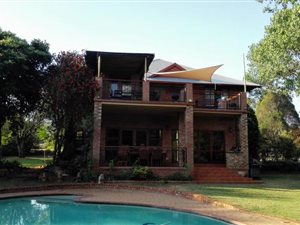 1.7 ha Farm in Pinehaven