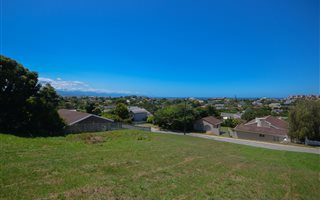 976 m² Land available in Lower Robberg