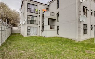 2 Bedroom Apartment in Sanlamhof