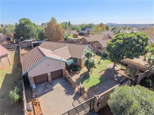 3 Bed House in Heuweloord