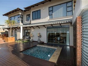 4 Bed House in Sterrewag