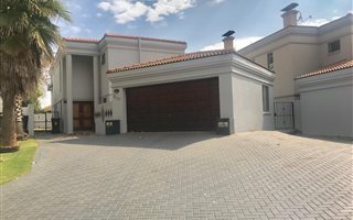 3 Bedroom House in Silver Lakes