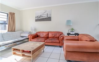 2 Bedroom Apartment in Klein Welgevonden