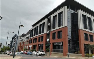 126 m² Commercial space in New Town Centre (Gateway)