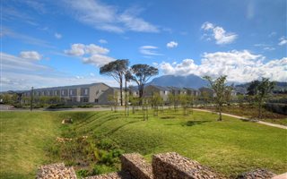 2 Bedroom House in Somerset Lakes