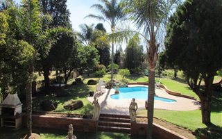8565 m² Farm in President Park