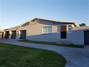 4 Bed House in Lorraine