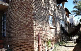 1 Bedroom House in Highveld