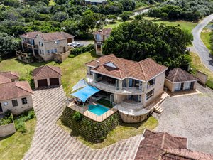 5 Bed House in Cintsa
