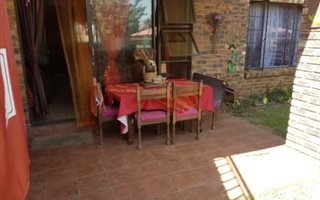 2 Bedroom Flat in Sonneveld
