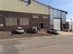 1800 m² Industrial space in Delville