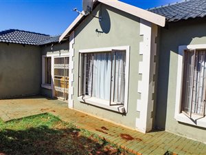 3 Bed House in Clarina
