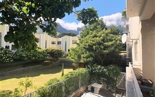 1 Bedroom Apartment in Vredehoek