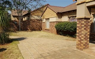 3 Bedroom Townhouse in Equestria