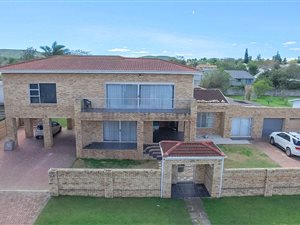 5 Bed House in Vanes Estate