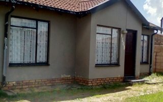 3 Bedroom House in Daveyton