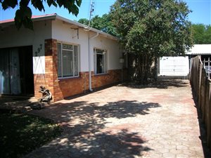 4 Bed House in Eloffsdal