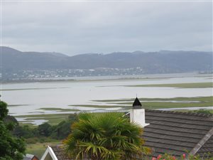 930 m² Land available in Rexford